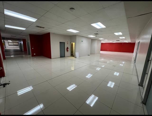 2,618M² WAREHOUSE FOR SALE IN STRIJDOMPARK